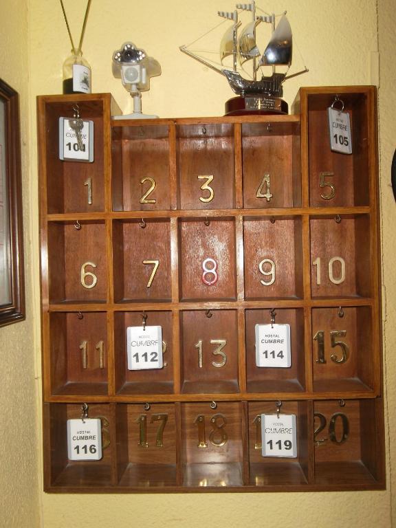 Hostal Cumbre サラゴサ エクステリア 写真